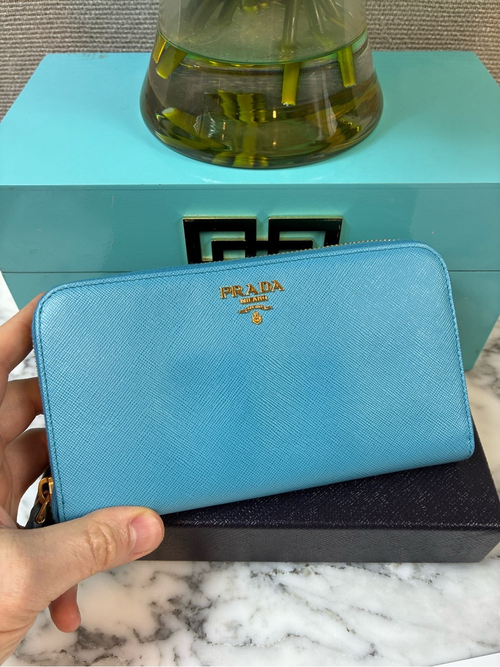 Prada Voyage Blue Saffiano Leather Zip Around Wallet - Pristine Condition - Picture 2 of 13